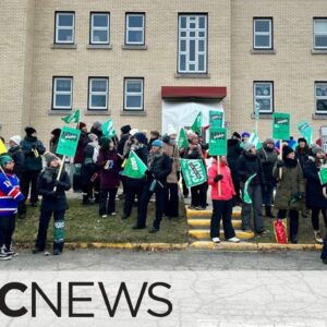 Quebec public sector workers begin 3-day strike