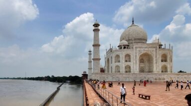 Devastating flooding in India reaches the Taj Mahal