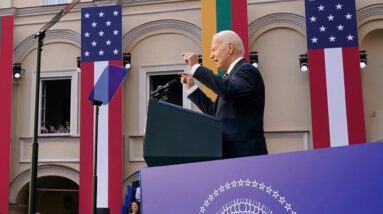 Joe Biden: United States won't abandon Ukraine | FULL SPEECH in Lithuania