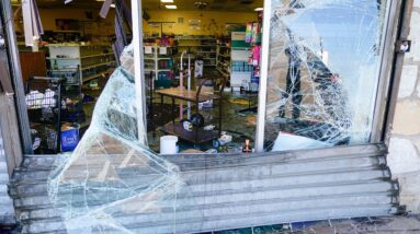 100 people ransack stores in coordinated looting spree in Philadelphia