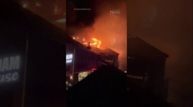 Fire erupts near popular Toronto restaurant #shorts