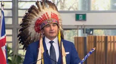 Watch the historic moment Wab Kinew is sworn in as Manitoba premier