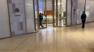 High-end jewelry store robbed inside Toronto's Yorkdale Mall