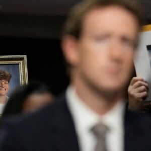 'Have you compensated the victims?': Hawley questions Zuckerberg | WATCH