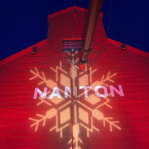 Thieves steal cables used to light Alta. grain elevators for the holidays