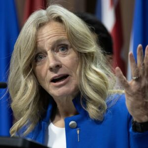 Alberta NDP Leader Rachel Notley slams province's gender identity policy changes | FULL REACTION