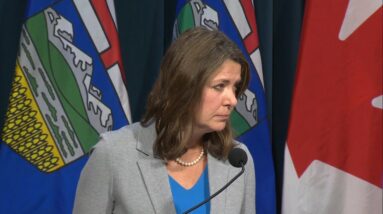 Alberta Premier Danielle Smith grilled by reporters on new gender policy | FULL Q&A