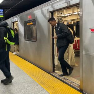 Toronto-area commuters now only need to pay one fare to use all transit systems in the region