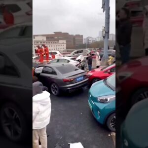 Over 100 cars involved in massive pileup on Chinese highway