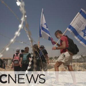 Israeli protesters disrupt flow of aid trucks at key border crossing