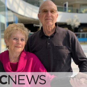 These ice dancers are turning heads at the West Edmonton Mall