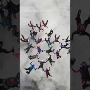 Australian women break formation skydiving records