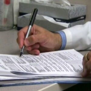 Some Canadians dumped by family doctors after walk-in visits