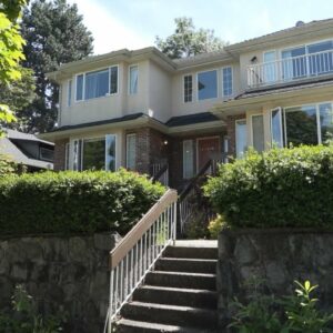 Sellers still occupying home in Vancouver that they sold for $3.9 million a year ago